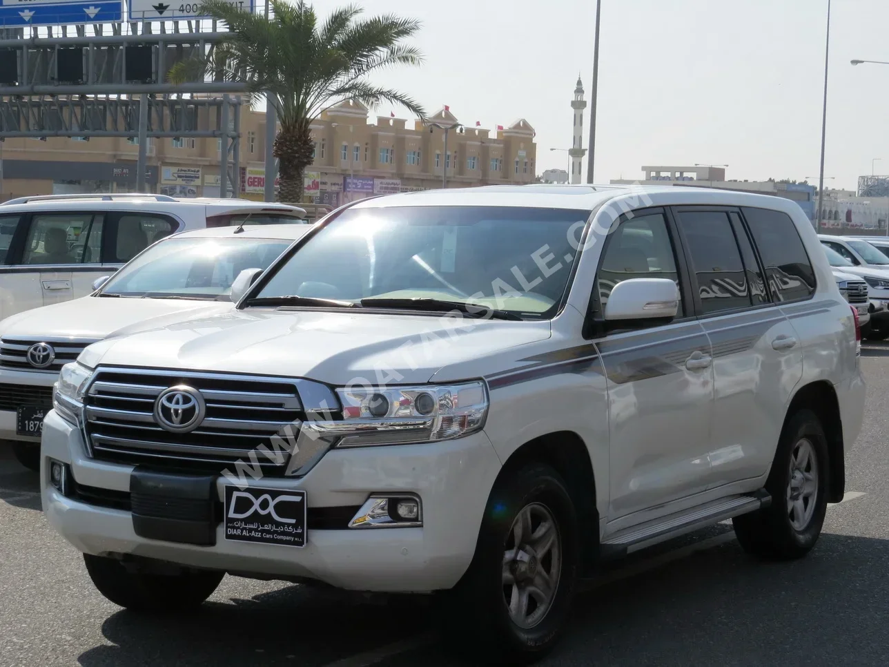 Toyota  Land Cruiser  GXR  2016  Automatic  323,000 Km  6 Cylinder  Four Wheel Drive (4WD)  SUV  Silver