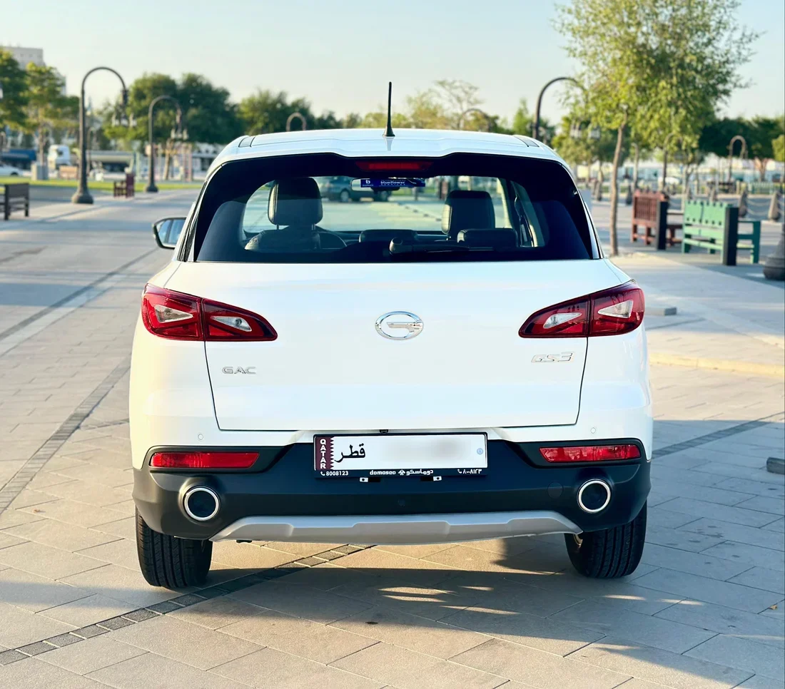 جاك  جي اس 3  إس يو في 2 في 4  أبيض  2024