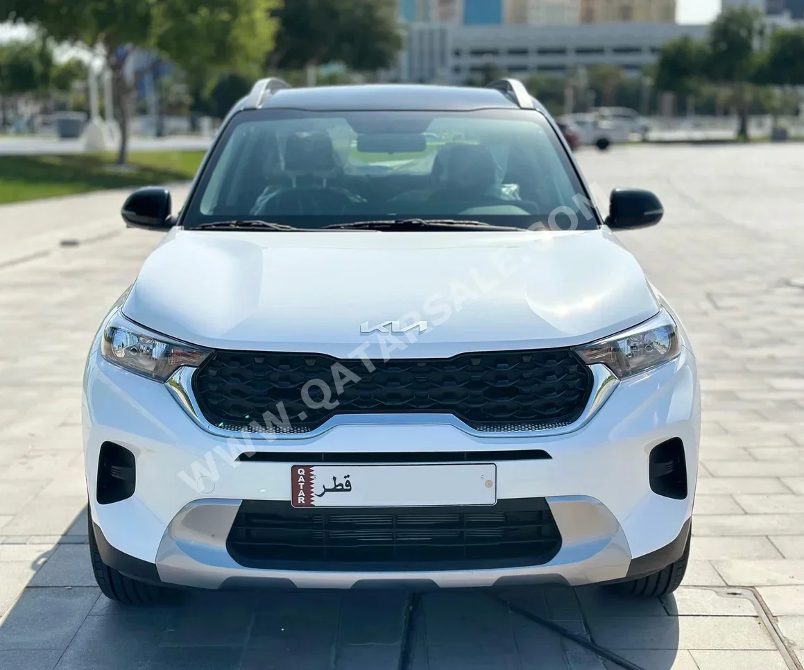 Kia  SONET  4 Cylinder  SUV 2x4  White  2024