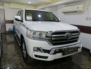  Toyota  Land Cruiser  GXR  2020  Automatic  38,000 Km  8 Cylinder  Four Wheel Drive (4WD)  SUV  White  With Warranty