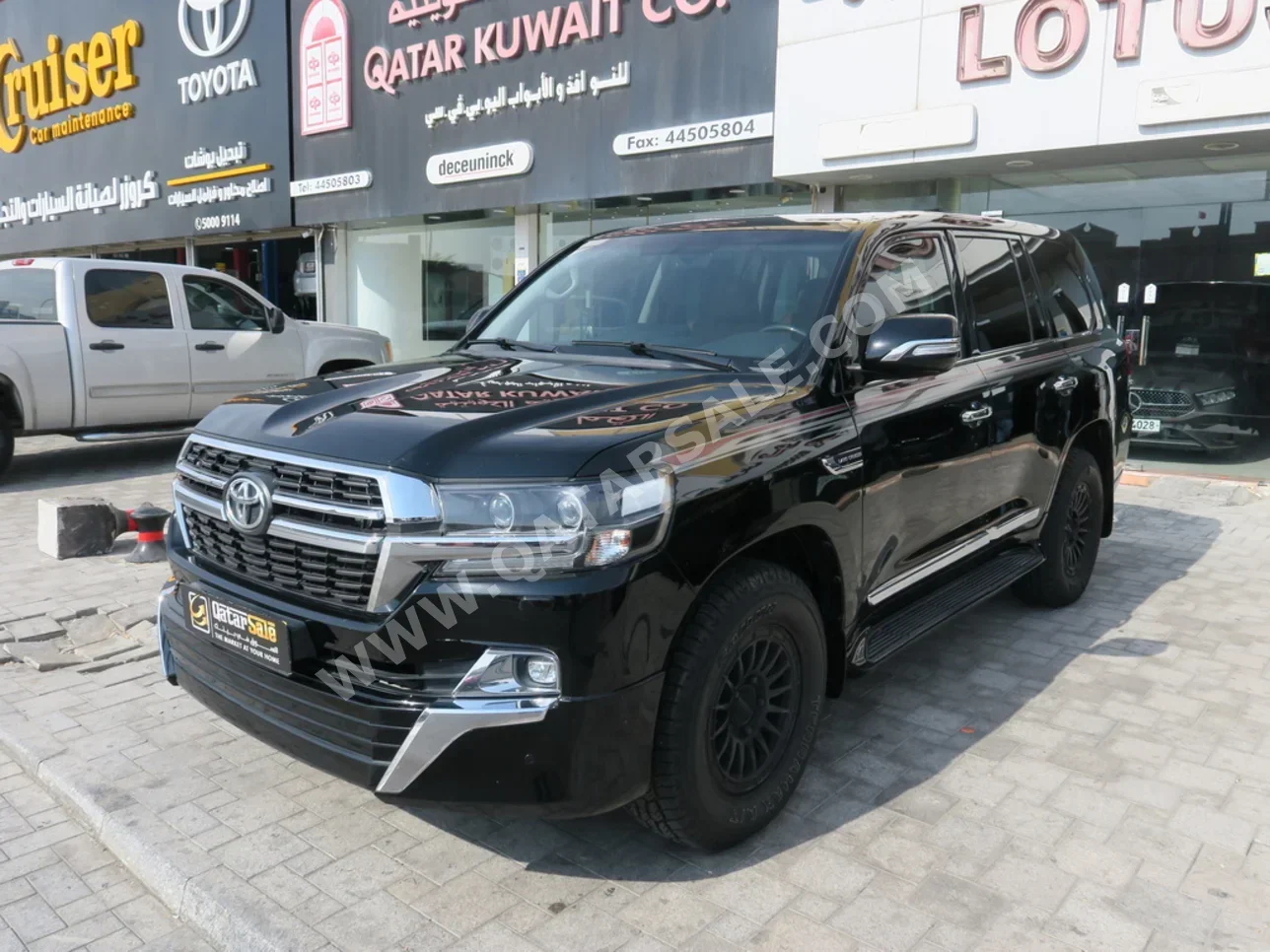 Toyota  Land Cruiser  GXR- Grand Touring  2021  Automatic  90,000 Km  8 Cylinder  Four Wheel Drive (4WD)  SUV  Black