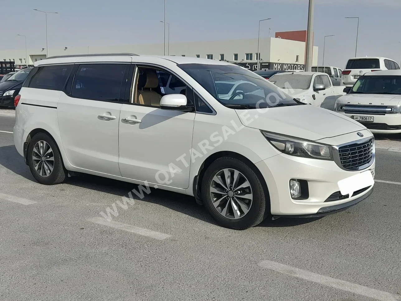 Kia  Carnival  2017  Automatic  161,000 Km  6 Cylinder  Rear Wheel Drive (RWD)  SUV  White