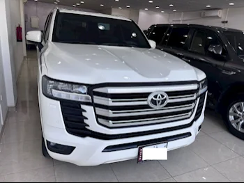 Toyota  Land Cruiser  GXR Twin Turbo  2023  Automatic  121,000 Km  6 Cylinder  Four Wheel Drive (4WD)  SUV  White