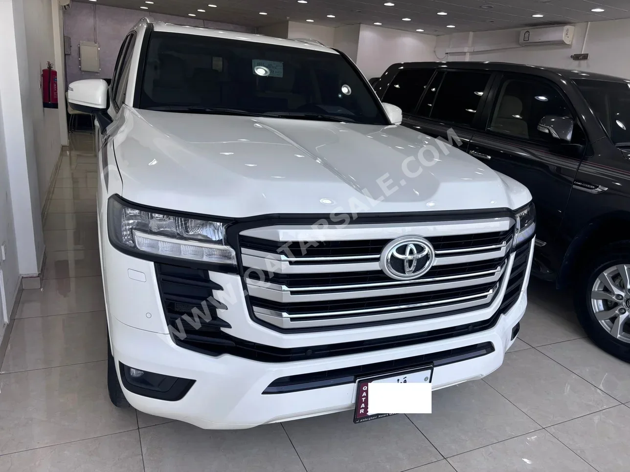 Toyota  Land Cruiser  GXR Twin Turbo  2023  Automatic  121,000 Km  6 Cylinder  Four Wheel Drive (4WD)  SUV  White