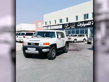 Toyota  FJ Cruiser  2011  Automatic  307,000 Km  6 Cylinder  Four Wheel Drive (4WD)  SUV  White