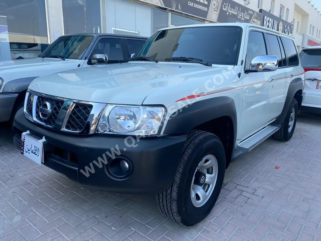 Nissan  Patrol  GL  2022  Automatic  22,000 Km  6 Cylinder  Four Wheel Drive (4WD)  SUV  White