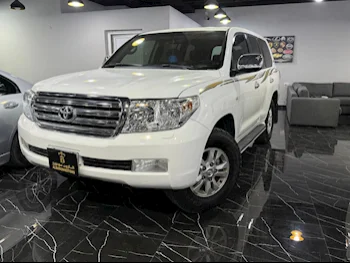 Toyota  Land Cruiser  GXR  2011  Automatic  372,000 Km  8 Cylinder  Four Wheel Drive (4WD)  SUV  White