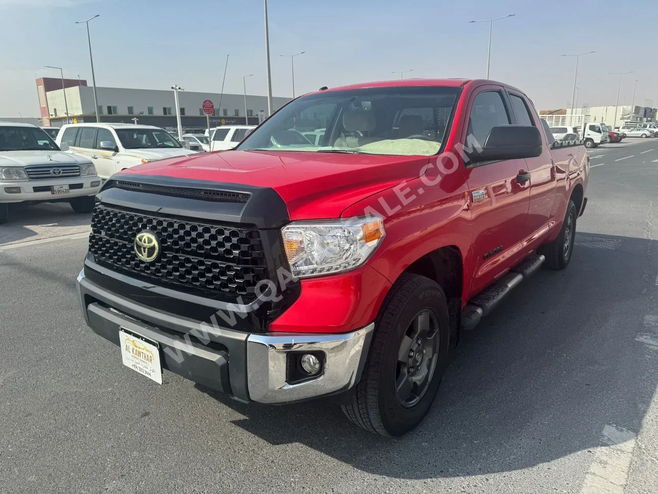 Toyota  Tundra  2012  Automatic  111,000 Km  8 Cylinder  Four Wheel Drive (4WD)  Pick Up  Red