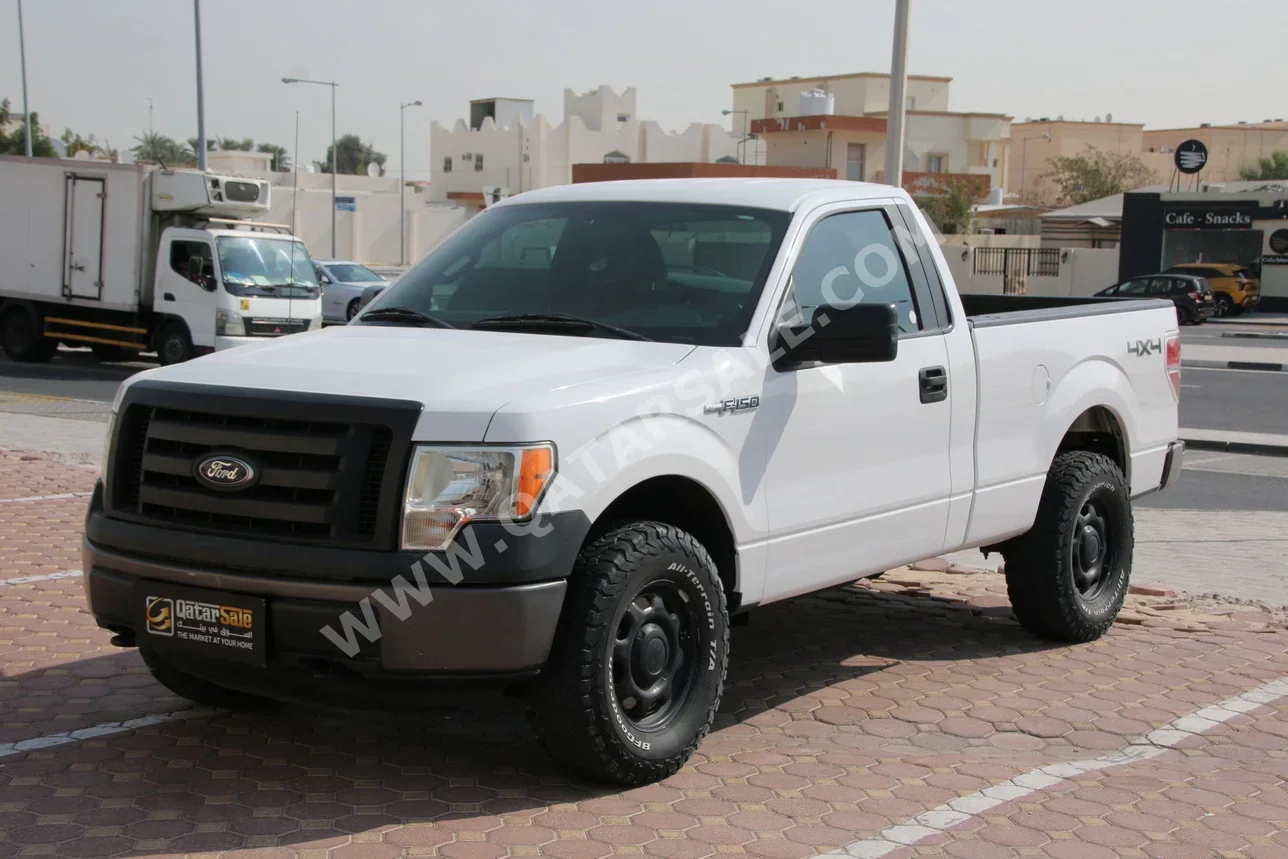 Ford  F  150  2012  Automatic  177,000 Km  6 Cylinder  Four Wheel Drive (4WD)  Pick Up  White