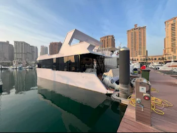 House Boat  UAE  2024  White  59 ft  With Parking