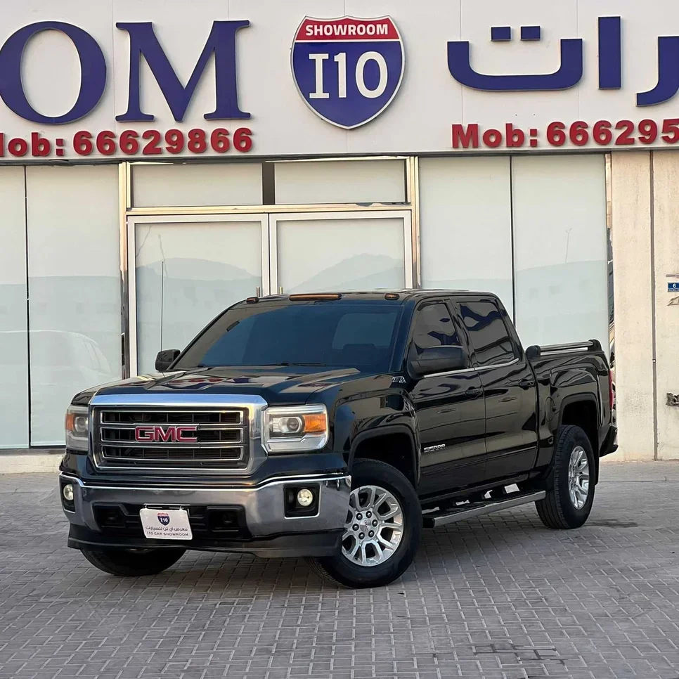 GMC  Sierra  SLE  2014  Automatic  223,000 Km  8 Cylinder  Four Wheel Drive (4WD)  Pick Up  Black