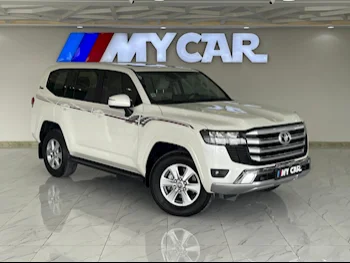 Toyota  Land Cruiser  GXR Twin Turbo  2022  Automatic  34,000 Km  6 Cylinder  Four Wheel Drive (4WD)  SUV  White  With Warranty