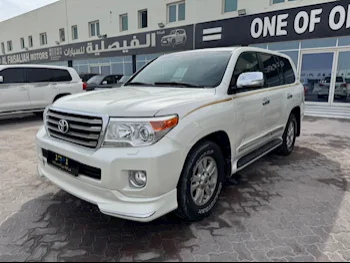 Toyota  Land Cruiser  GXR  2015  Automatic  229,000 Km  6 Cylinder  Four Wheel Drive (4WD)  SUV  White