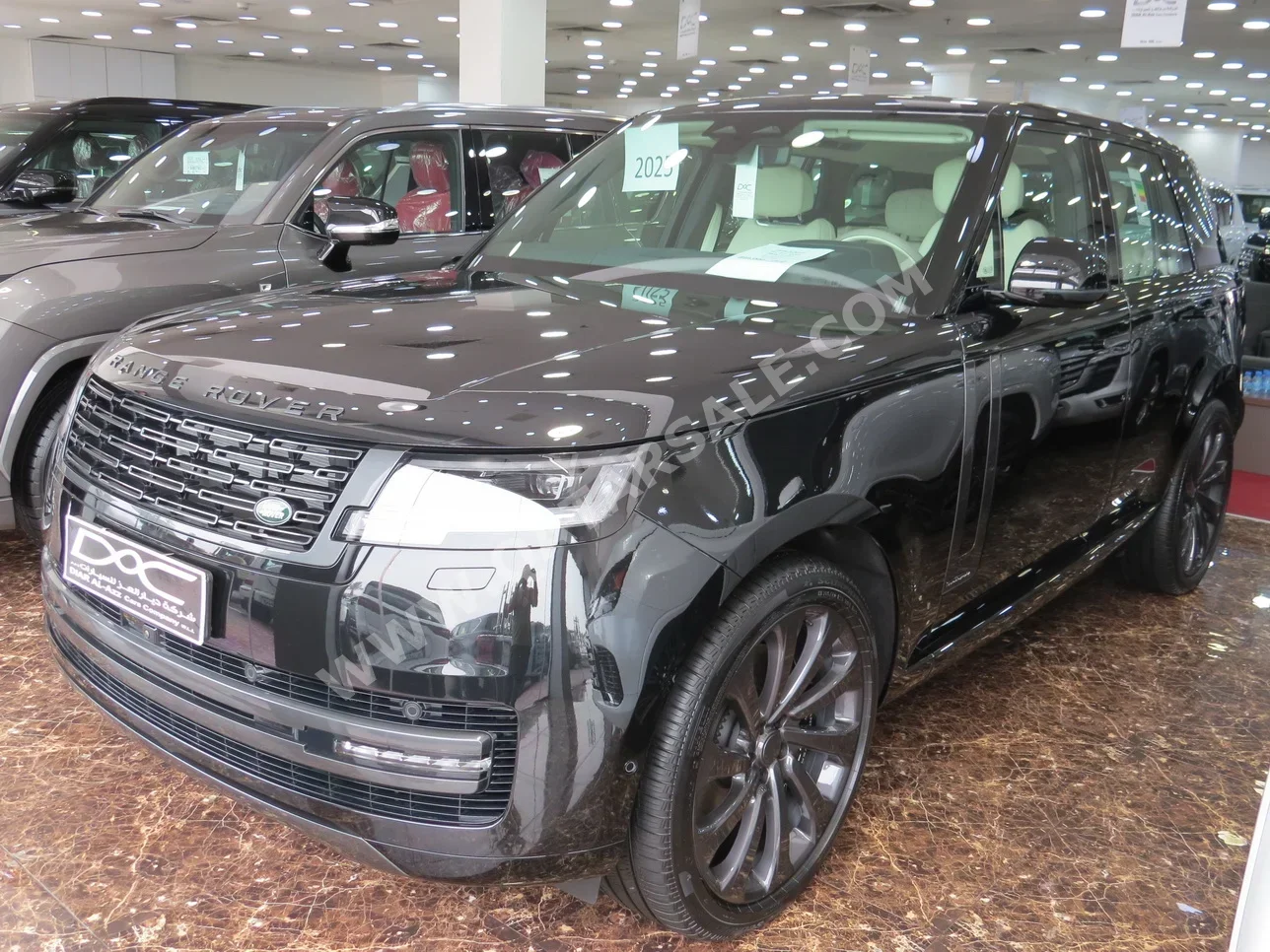 Land Rover  Range Rover  Vogue  Autobiography  2025  Automatic  0 Km  8 Cylinder  Four Wheel Drive (4WD)  SUV  Black  With Warranty