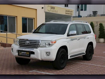  Toyota  Land Cruiser  VXR  2012  Automatic  134,000 Km  8 Cylinder  Four Wheel Drive (4WD)  SUV  White  With Warranty