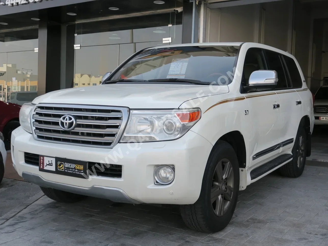 Toyota  Land Cruiser  VXR  2014  Automatic  344,000 Km  8 Cylinder  Four Wheel Drive (4WD)  SUV  White