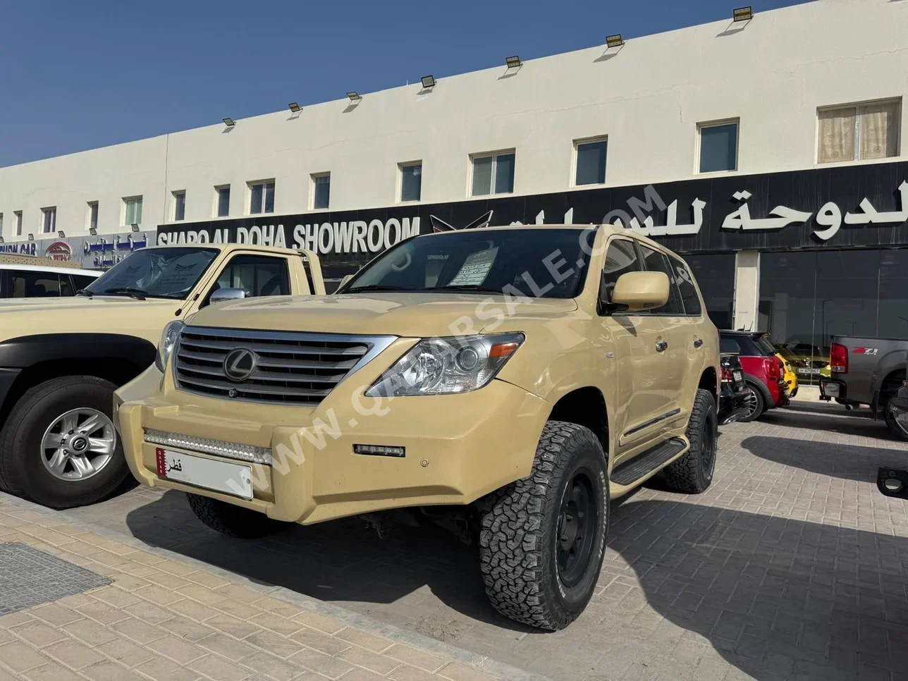 Lexus  LX  570  2011  Automatic  262,000 Km  8 Cylinder  Four Wheel Drive (4WD)  SUV  Beige