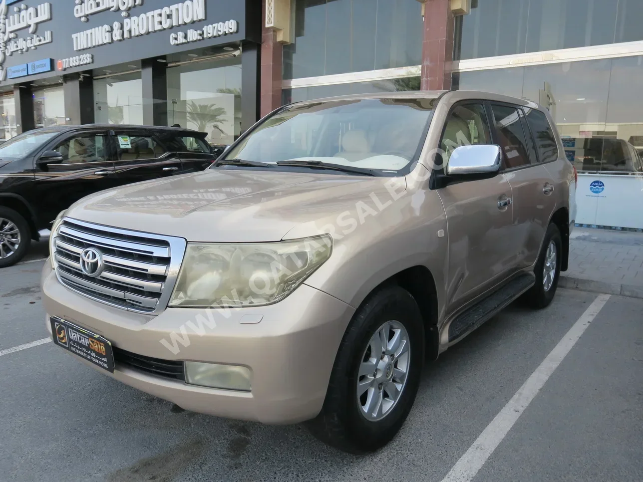 Toyota  Land Cruiser  GXR  2010  Automatic  420,000 Km  8 Cylinder  Four Wheel Drive (4WD)  SUV  Gold