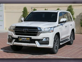  Toyota  Land Cruiser  VXR- Grand Touring S  2020  Automatic  175,000 Km  8 Cylinder  Four Wheel Drive (4WD)  SUV  White  With Warranty