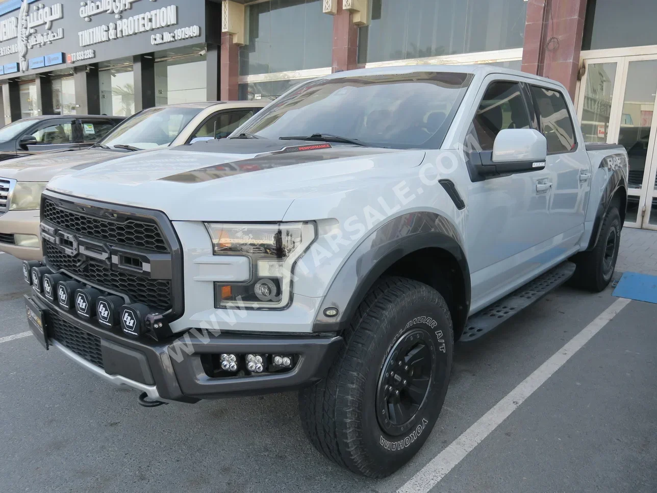 Ford  Raptor  2017  Automatic  31,000 Km  6 Cylinder  Four Wheel Drive (4WD)  Pick Up  Silver