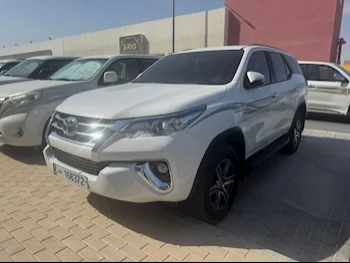 Toyota  Fortuner  2020  Automatic  132,000 Km  4 Cylinder  Four Wheel Drive (4WD)  SUV  White