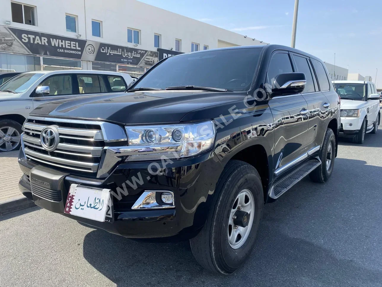  Toyota  Land Cruiser  VXR  2017  Automatic  260,000 Km  8 Cylinder  Four Wheel Drive (4WD)  SUV  Black  With Warranty