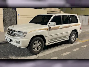 Toyota  Land Cruiser  GXR  2007  Manual  350,000 Km  6 Cylinder  Four Wheel Drive (4WD)  SUV  White