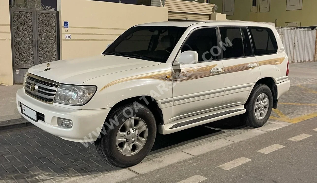 Toyota  Land Cruiser  GXR  2007  Manual  350,000 Km  6 Cylinder  Four Wheel Drive (4WD)  SUV  White