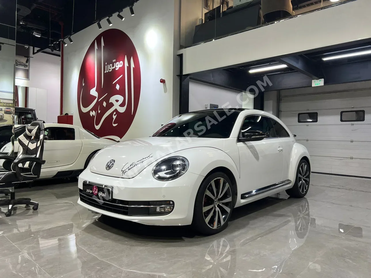 Volkswagen  Beetle  2016  Automatic  30,000 Km  4 Cylinder  Rear Wheel Drive (RWD)  Hatchback  White