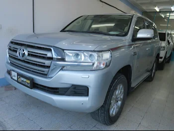 Toyota  Land Cruiser  GXR  2021  Automatic  189,000 Km  6 Cylinder  Four Wheel Drive (4WD)  SUV  Silver