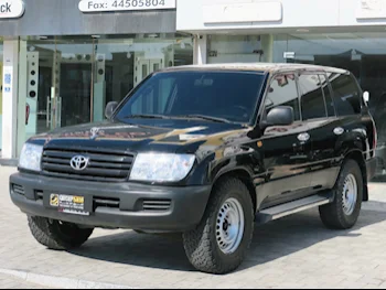 Toyota  Land Cruiser  G  2005  Manual  465,000 Km  6 Cylinder  Four Wheel Drive (4WD)  SUV  Black