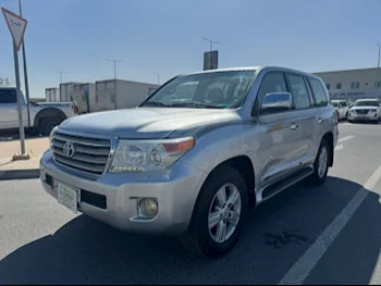 Toyota  Land Cruiser  VXR  2009  Automatic  465,000 Km  8 Cylinder  Four Wheel Drive (4WD)  SUV  Silver