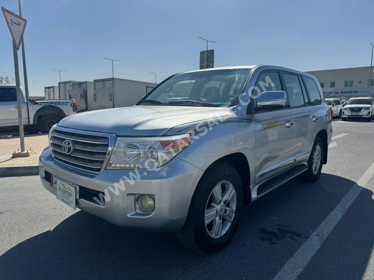 Toyota  Land Cruiser  VXR  2009  Automatic  465,000 Km  8 Cylinder  Four Wheel Drive (4WD)  SUV  Silver