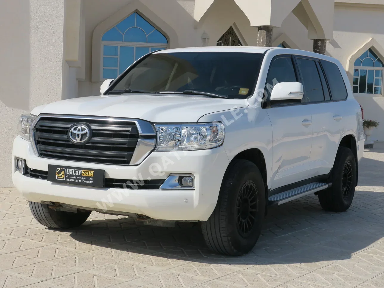 Toyota  Land Cruiser  GX  2016  Automatic  210,000 Km  6 Cylinder  Four Wheel Drive (4WD)  SUV  White