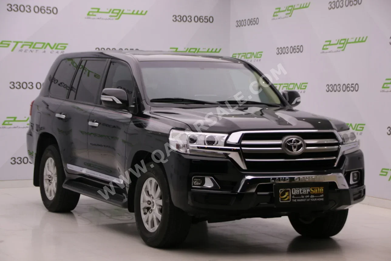 Toyota  Land Cruiser  GXR  2019  Automatic  190,000 Km  8 Cylinder  Four Wheel Drive (4WD)  SUV  Black