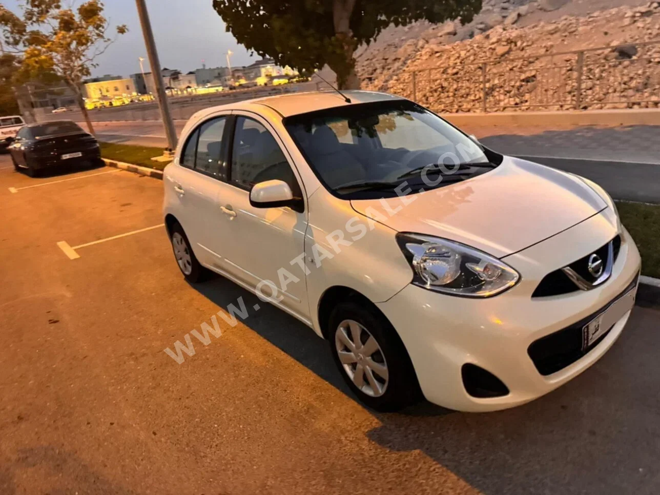 Nissan  Micra  2019  Automatic  93,000 Km  4 Cylinder  Front Wheel Drive (FWD)  Hatchback  White