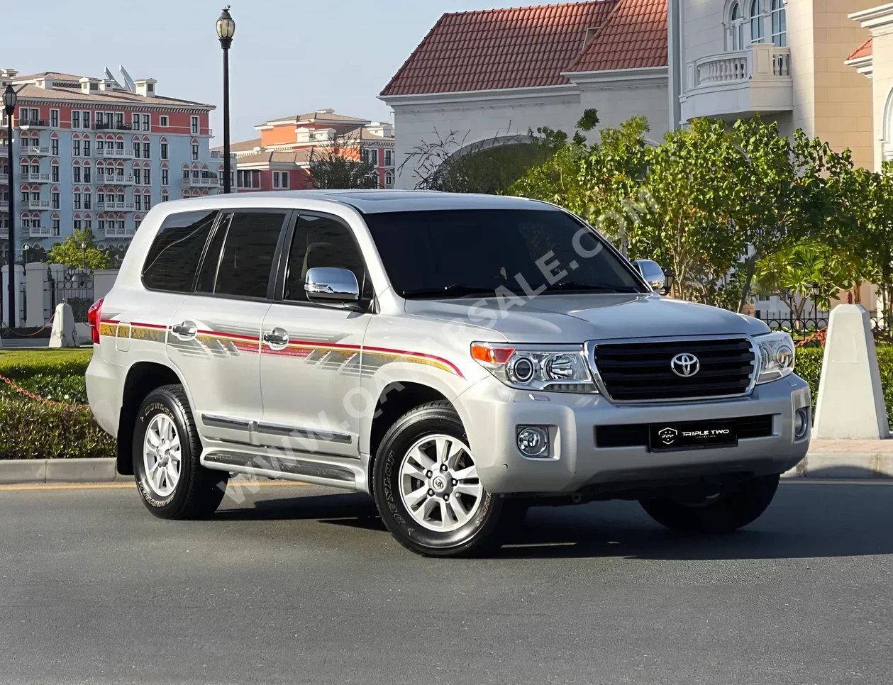 Toyota  Land Cruiser  GXR  2012  Automatic  94,000 Km  8 Cylinder  Four Wheel Drive (4WD)  SUV  Silver