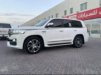 Toyota  Land Cruiser  VXR  2020  Automatic  150,000 Km  8 Cylinder  Four Wheel Drive (4WD)  SUV  White