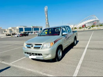 Toyota  Hilux  2008  Automatic  420,000 Km  4 Cylinder  Four Wheel Drive (4WD)  Pick Up  Silver