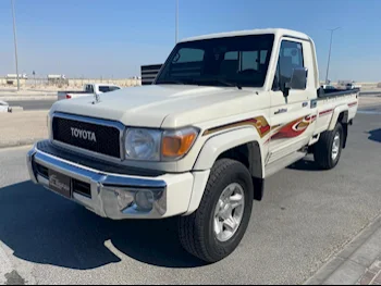 Toyota  Land Cruiser  LX  2020  Manual  167,000 Km  6 Cylinder  Four Wheel Drive (4WD)  Pick Up  White