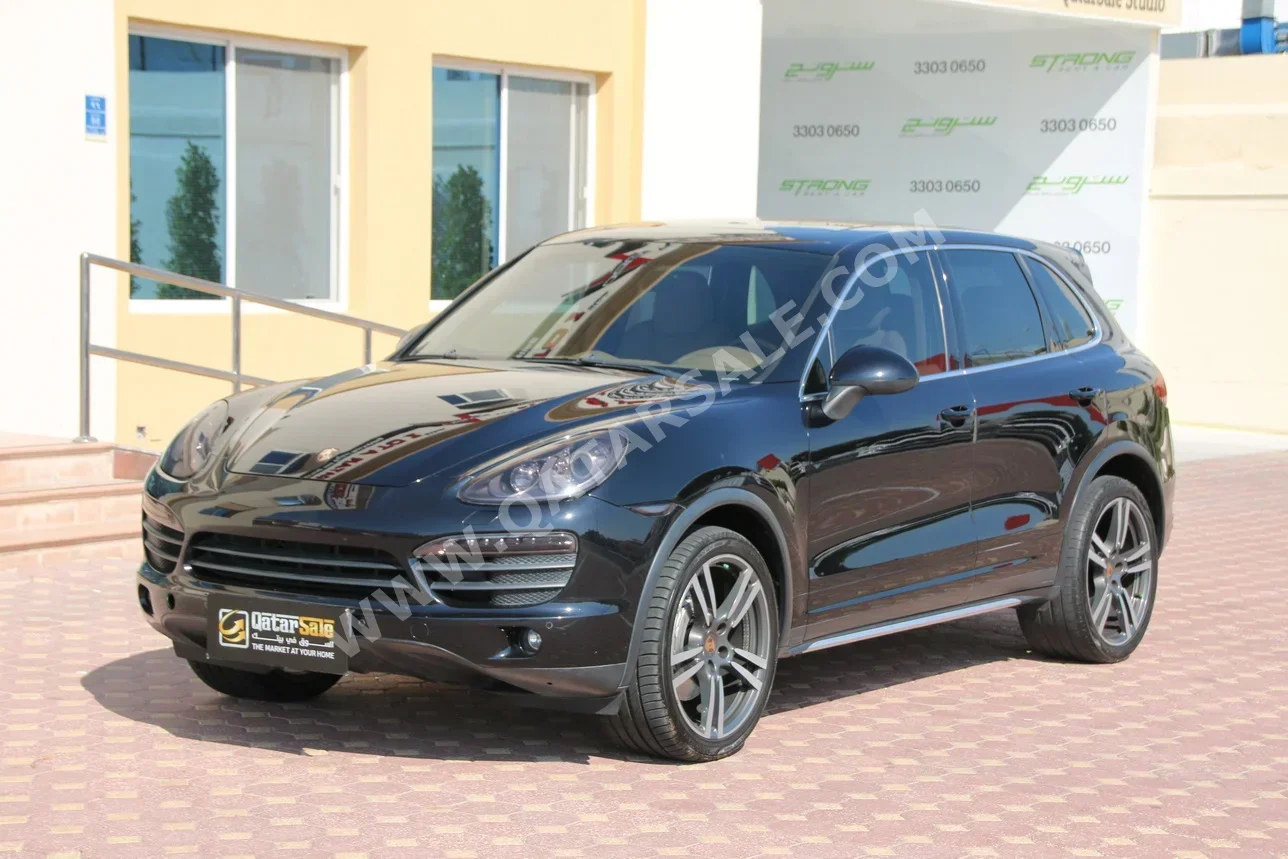 Porsche  Cayenne  S  2013  Automatic  101,000 Km  8 Cylinder  Four Wheel Drive (4WD)  SUV  Black