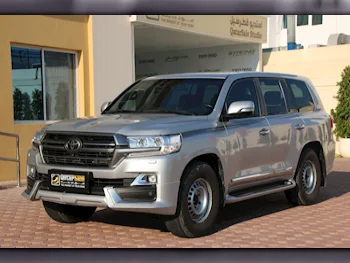 Toyota  Land Cruiser  VXR- Grand Touring S  2020  Automatic  210,000 Km  8 Cylinder  Four Wheel Drive (4WD)  SUV  Silver