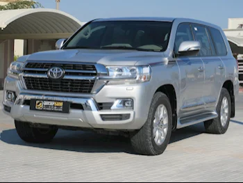 Toyota  Land Cruiser  GXR  2021  Automatic  45,000 Km  8 Cylinder  Four Wheel Drive (4WD)  SUV  Silver