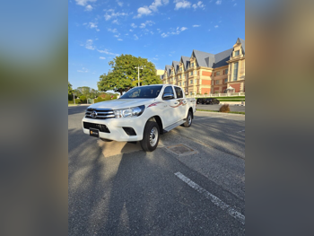 تويوتا  هاي لوكس  بيك اب  أبيض  2024