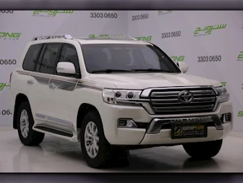 Toyota  Land Cruiser  GXR  2016  Automatic  283,000 Km  6 Cylinder  Four Wheel Drive (4WD)  SUV  Pearl