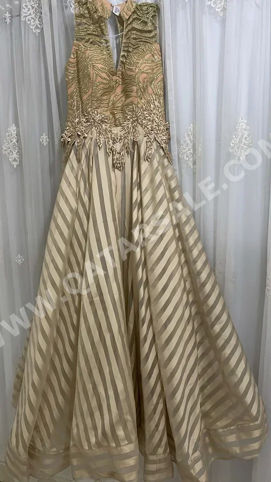 Dress  - Golden  -Size: M