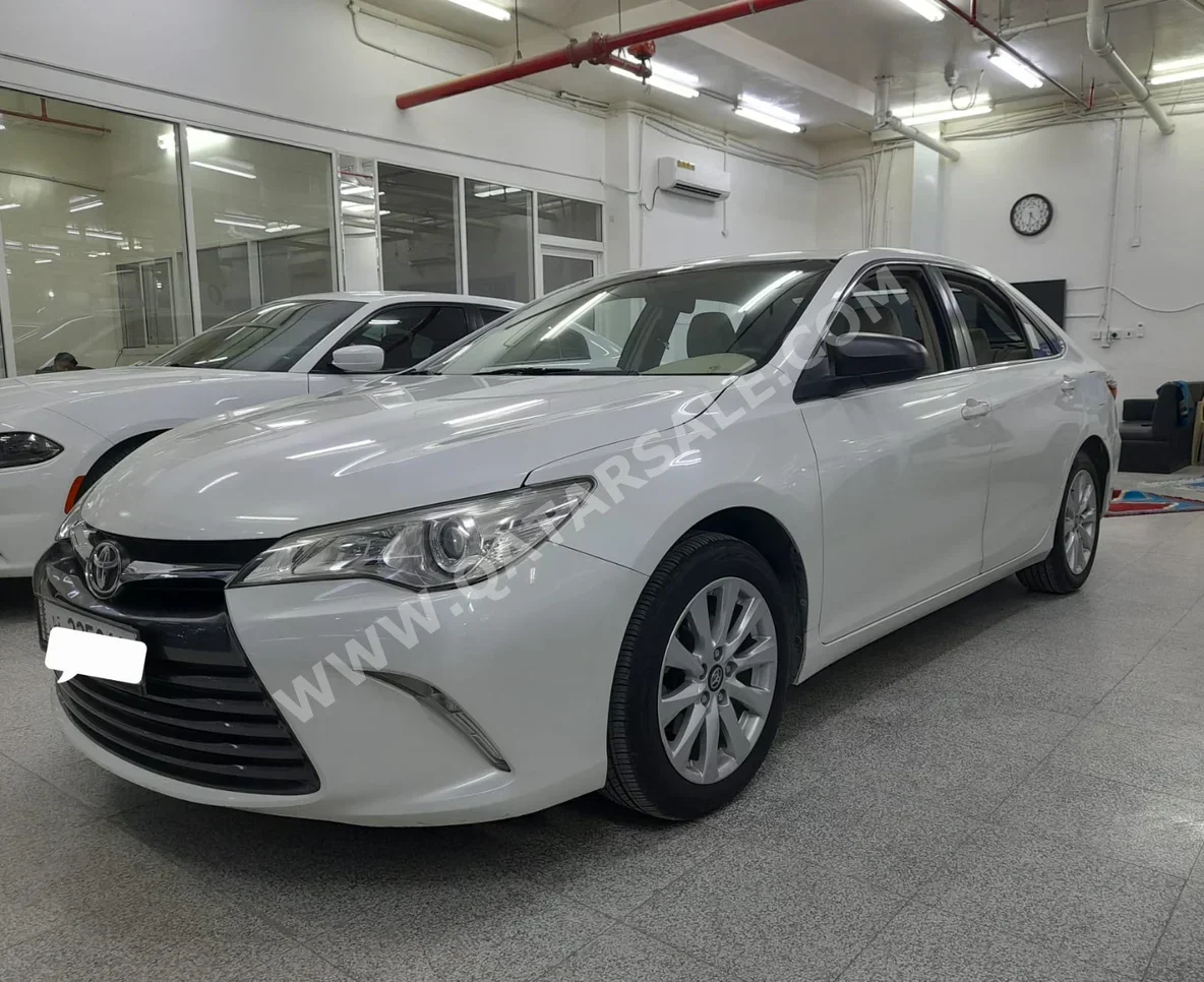 Toyota  Camry  GL  2016  Automatic  59,000 Km  4 Cylinder  Front Wheel Drive (FWD)  Sedan  White