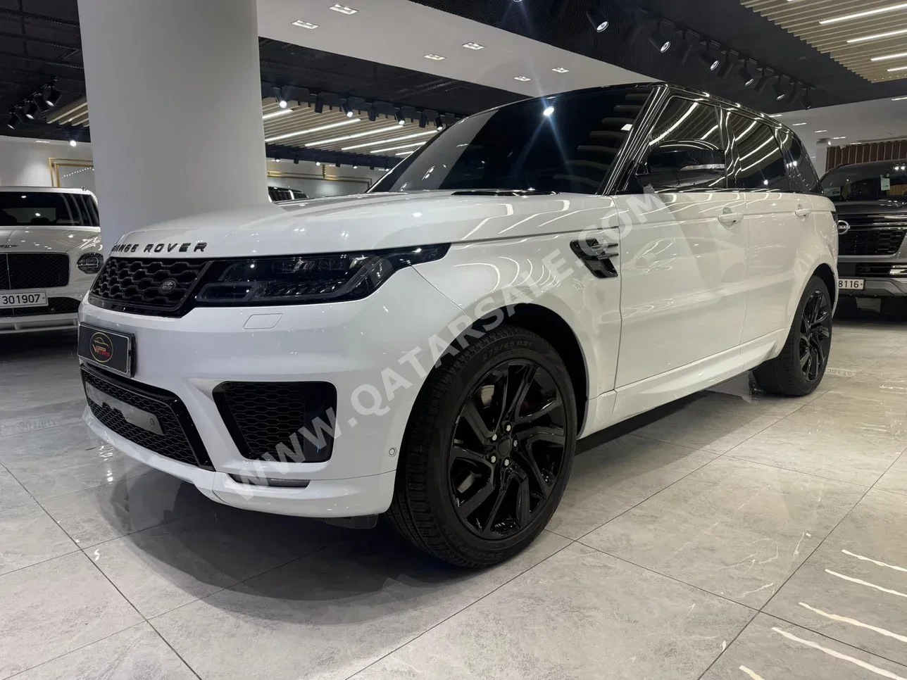 Land Rover  Range Rover  Sport  2022  Automatic  78,000 Km  6 Cylinder  Four Wheel Drive (4WD)  SUV  White  With Warranty