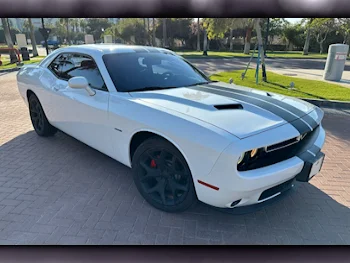 Dodge  Challenger  R/T  2015  Automatic  84,000 Km  8 Cylinder  Rear Wheel Drive (RWD)  Coupe / Sport  White