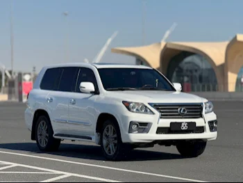 Lexus  LX  570  2014  Automatic  339,000 Km  8 Cylinder  Four Wheel Drive (4WD)  SUV  White